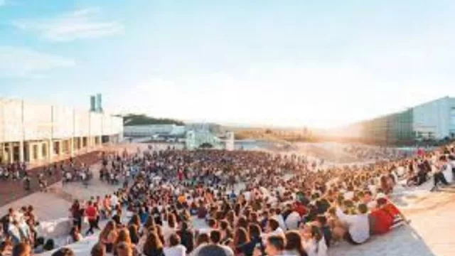 Juancho Marqués y Rocío Saiz inauguran los conciertos gratuitos de "Atardecer en el Gaiás" (como destacados artistas del género urbano y electropop en España)