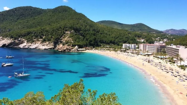 7 consejos imprescindibles para desconectar del trabajo durante las vacaciones (para descansar y salir de la rutina)