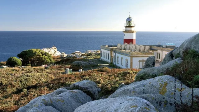 En Xunta colabora con la elaboración de una guía de viajes puntos de mayor interés e información turística sobre el Parque Nacional de las Islas Atlánticas