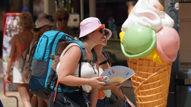 El sur de Europa reducirá el 10% el número de turistas en verano (si las olas de calor se repiten)