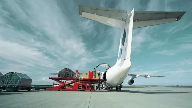 Seur estrena un servicio para realizar envíos a 90 países extracomunitarios (busca impulsar el crecimiento de las pymes y facilitar su internacionalización)