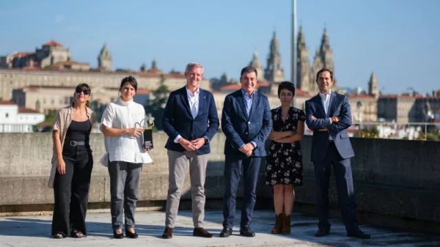 Rueda recibe el equipo del film 'O Corno', ganador de la Concha de Oro en el Festival de San Sebastián