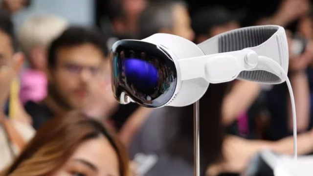 Apple planea lanzar su visor de realidad mixta Vision Pro en febrero de 2024