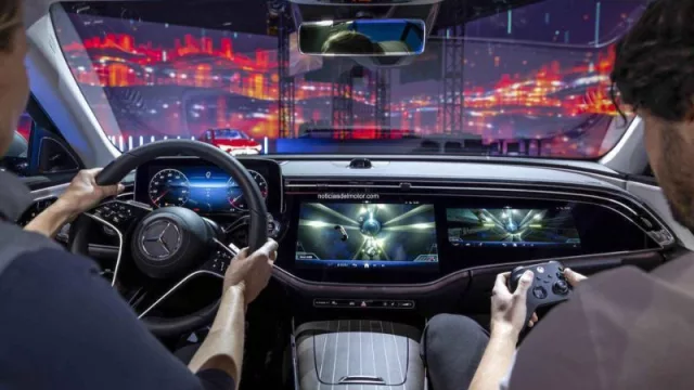 Mercedes-Benz anuncia en CES una nueva era para su interfaz de usuario (con un asistente virtual de naturaleza humana basado en inteligencia artificial generativa)