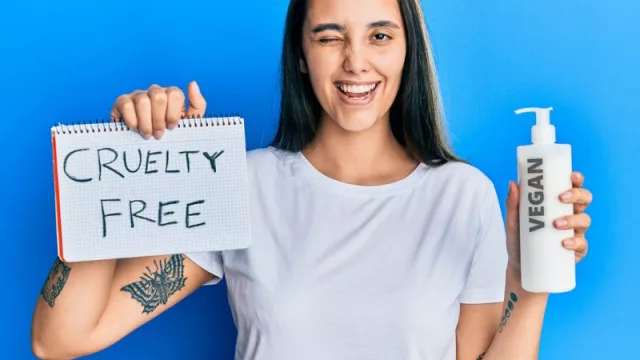 La industria de la belleza busca talento vegano (para satisfacer la demanda de productos y tratamientos de belleza veganos y sostenibles)