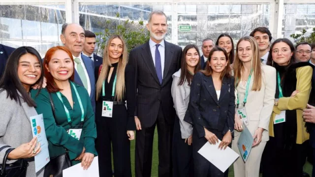 El Rey Felipe VI entrega las becas de formación de Iberdrola para el desarrollo del 'empleo verde'