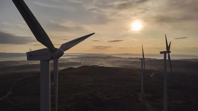 El sector eólico alerta sobre la incertidumbre legal en Galicia, poniendo en peligro inversiones por valor de 10.500 millones de euros