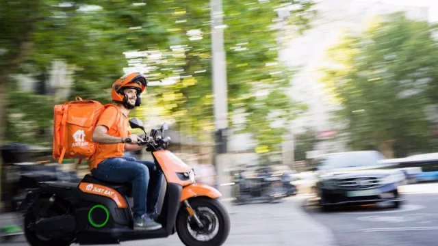 Just Eat cae un 4,45% en Bolsa tras informar de una caída en los ingresos y pedidos del primer trimestre