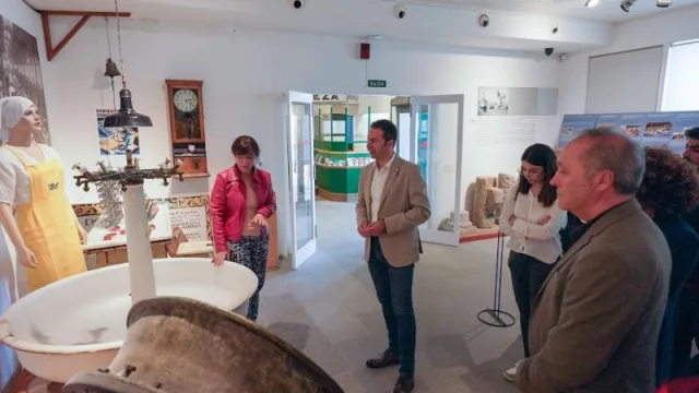 Alfonso Villares destaca el papel de espacios como el Museo Massó a la hora de difundir la cultura marítima de una actividad estratégica como la conservera