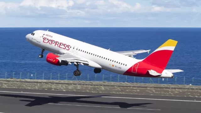 ¿Viajamos? Iberia Express ofrece descuentos de hasta el 30% en sus destinos de verano fuera de la temporada alta