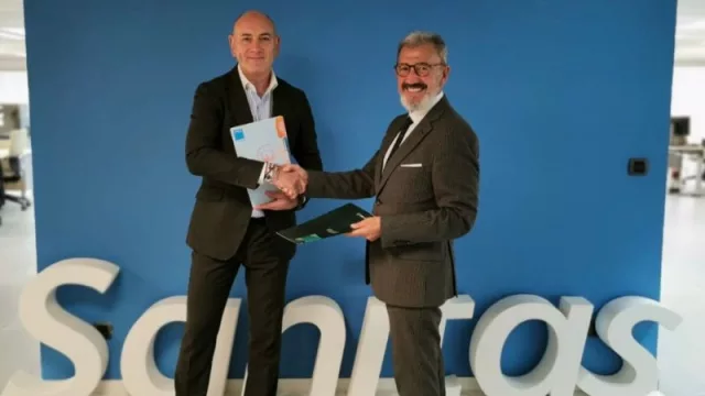 Sanitas renueva su compromiso con Fundación Inade (y celebra una década de colaboración)