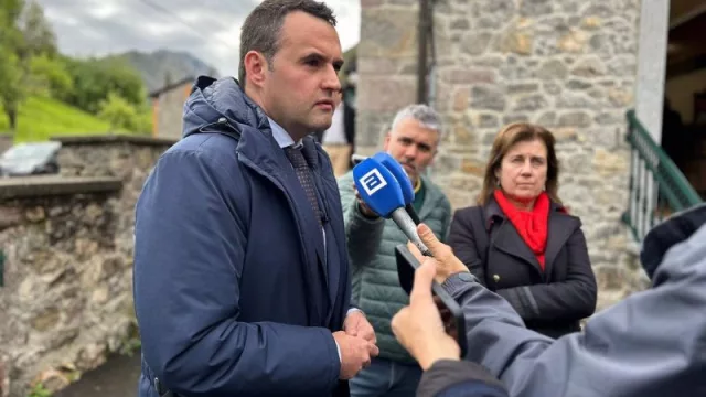 El Principado de Asturias tilda de "mala noticia" que Danone deje de recoger leche a ganaderos asturianos