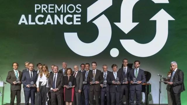 BBVA, CaixaBank, Enagás, Aena o Iberdrola, entre los ganadores de los 'Premios Alcance 3.0' (el 'Premio de Honor' fue para Antonio Garamendi)