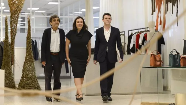 Adolfo Domínguez rebota un 3% tras reducir un 46% sus 'números rojos' en su primer trimestre fiscal