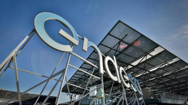 Endesa vende el 49,99% de su negocio solar en España a Masdar por 817 millones de euros