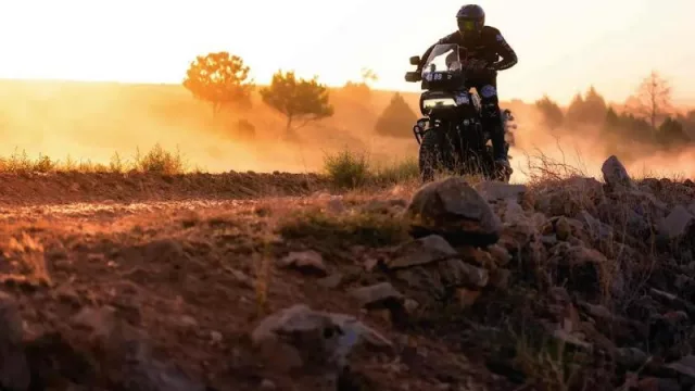 Joan Pedrero y Harley-Davidson hacen historia en la Baja Aragón, ganando la categoría maxi trail