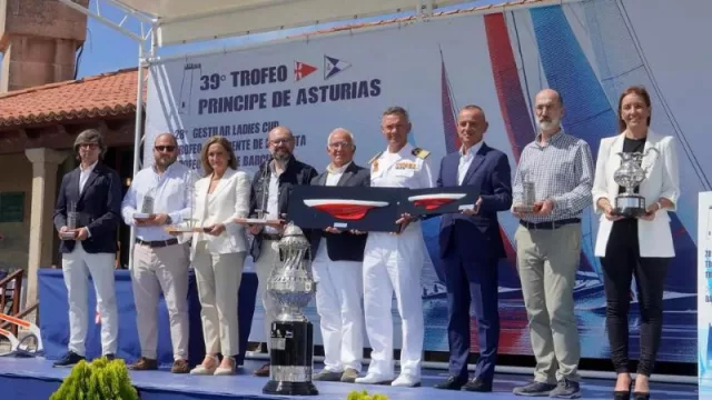 La Xunta apuesta por el potencial de Galicia para convertirse en un referente del turismo náutico "sostenible y de calidad" con su apoyo a las competiciones deportivas