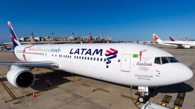 Latam Airlines vende 1.084 millones de euros en bonos con vencimiento en 2023 para pagar deudas