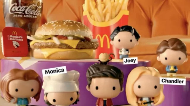 McDonald’s pone un juguetito para grandes en su cajita feliz: llegan los personajes de Friends (¿llega a Argentina?)