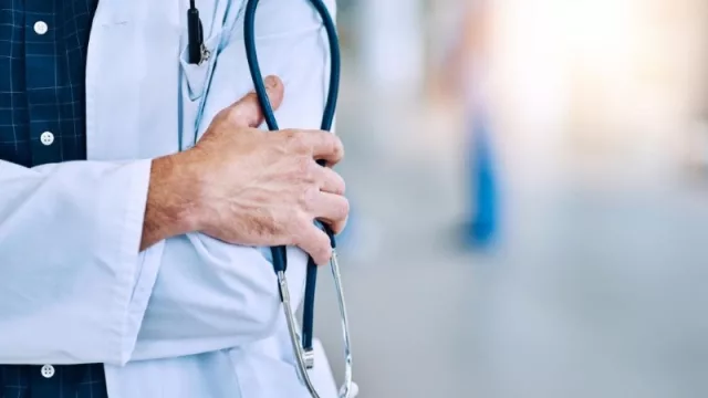 La Xunta invertirá 4,8 millones de euros en la compra centralizada de material sanitario para protección de equipos de diagnóstico y de control de temperatura corporal