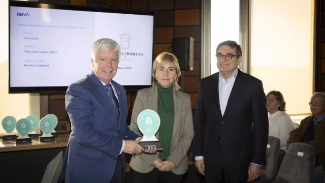 Bodegas Robles, reconocida con el Premio BBVA a la Sostenibilidad en Producción