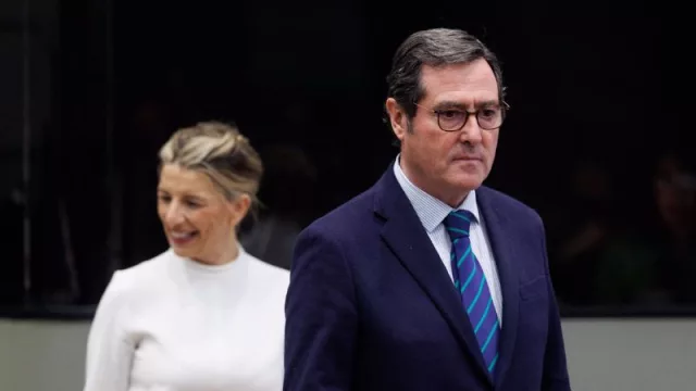 Trabajo tiene como retos para 2025 la rebaja de la jornada laboral a 37,5 horas semanales y la reforma del despido