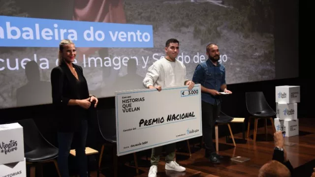 Un grupo de estudiantes gallegos gana el primer certamen nacional de cortos eólicos que se celebra en España