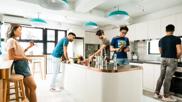 El coliving se afianza como una opción emergente y cada vez más popular entre jóvenes y trabajadores, ofreciendo flexibilidad y comunidad