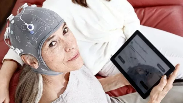 La empresa catalana Starlab crea un dispositivo que facilita la detección temprana del Alzheimer en centros sanitarios