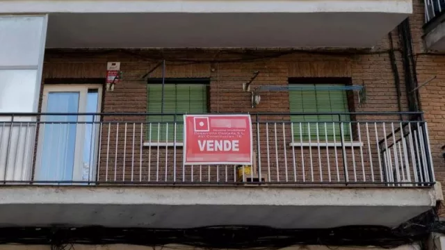 Los gallegos destinaron 6 años de su salario íntegro para pagar su vivienda en 2024, cinco meses más que el año anterior