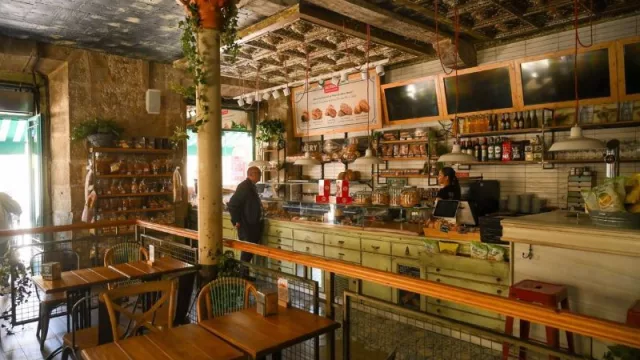 Patronales de panaderos, carniceros y pescaderos muestran su "total oposición" a la rebaja de jornada laboral