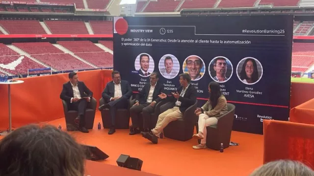 La falta de perfiles especializados y la obsolescencia tecnológica impulsan al sector bancario hacia soluciones de automatización de procesos sin código con IA generativa