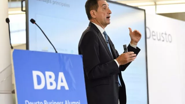 BBVA Research: reducir "artificialmente" la jornada de trabajo puede "lastrar la creación de empleo"