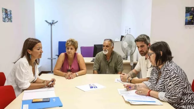 La Xunta contribuye a paliar la paralización temporal de los bancos marisqueros de la ría de Ferrol con ayudas que ascienden la cerca de 1 millón de euros