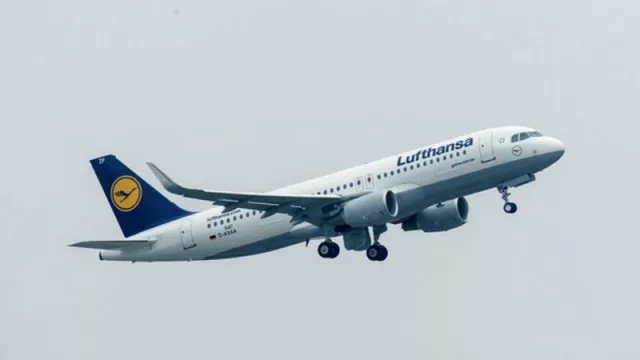 Lufthansa recortará en hasta 4.000 puestos su plantilla de personal administrativo para reducir costes