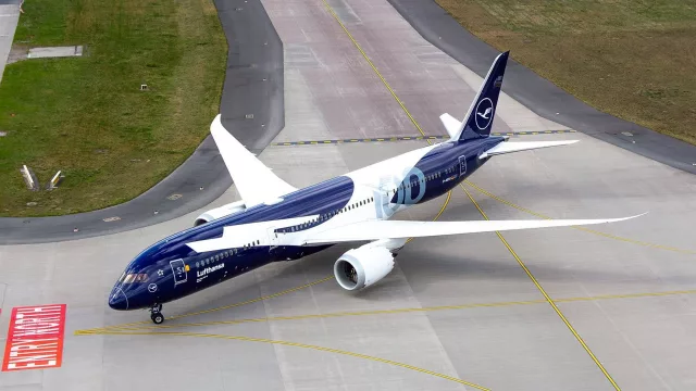 Un siglo surcando los cielos: Lufthansa conmemora sus 100 años de historia en Berlín