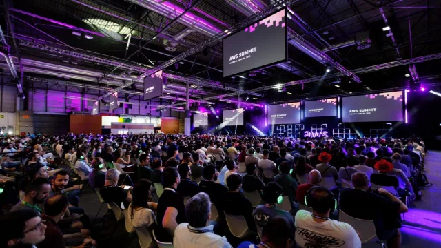 AWS Summit 2026: El uso de la IA en empresas españolas supera en 7 puntos la media europea