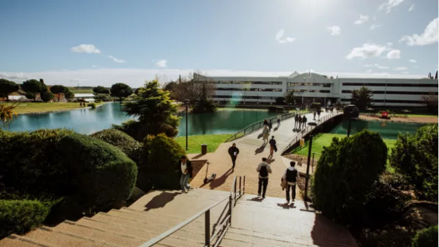 La Universidad Europea digitaliza la gestión de 60.000 alumnos y 6.000 dispositivos en su red híbrida