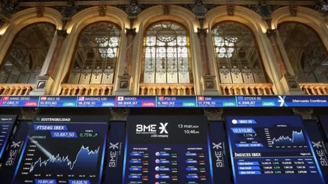 La distensión internacional desata la euforia: el Ibex 35 bate récords por encima de los 18.700 puntos