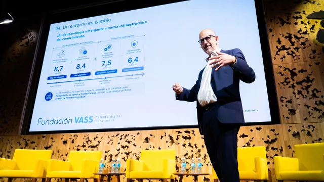 La paradoja digital: España supera el millón de profesionales TIC pero los jóvenes pierden confianza