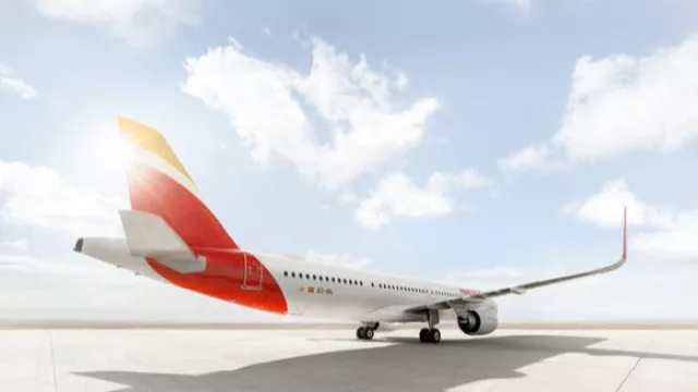 Destino, el sol: Iberia fletará un avión para cazar el eclipse (y lo transmitirá en directo desde sus redes sociales)