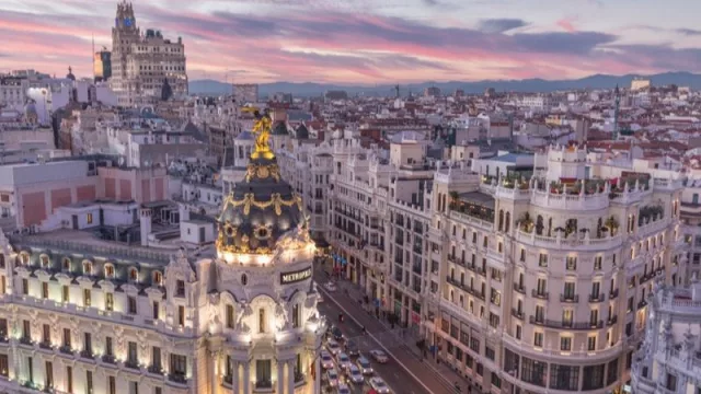 Metrópolis Hotel & Club, un refugio de exclusividad en el edificio más emblemático de Madrid