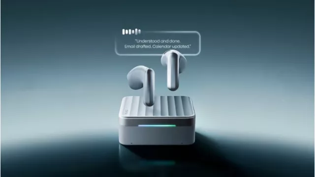 Plaud presenta Plaud One, unos auriculares con IA integrada y conectividad propia para transcribir audios