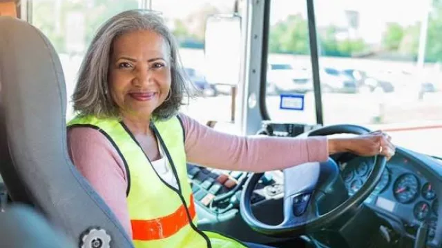 Un experimento social muestra la brecha de género en el transporte: las mujeres reciben menos llamadas para conducir